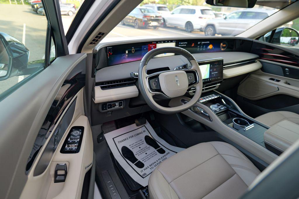 used 2024 Lincoln Nautilus car, priced at $44,495