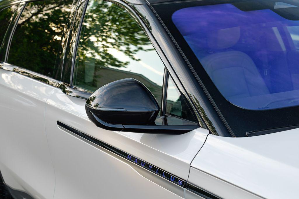 used 2024 Lincoln Nautilus car, priced at $44,495