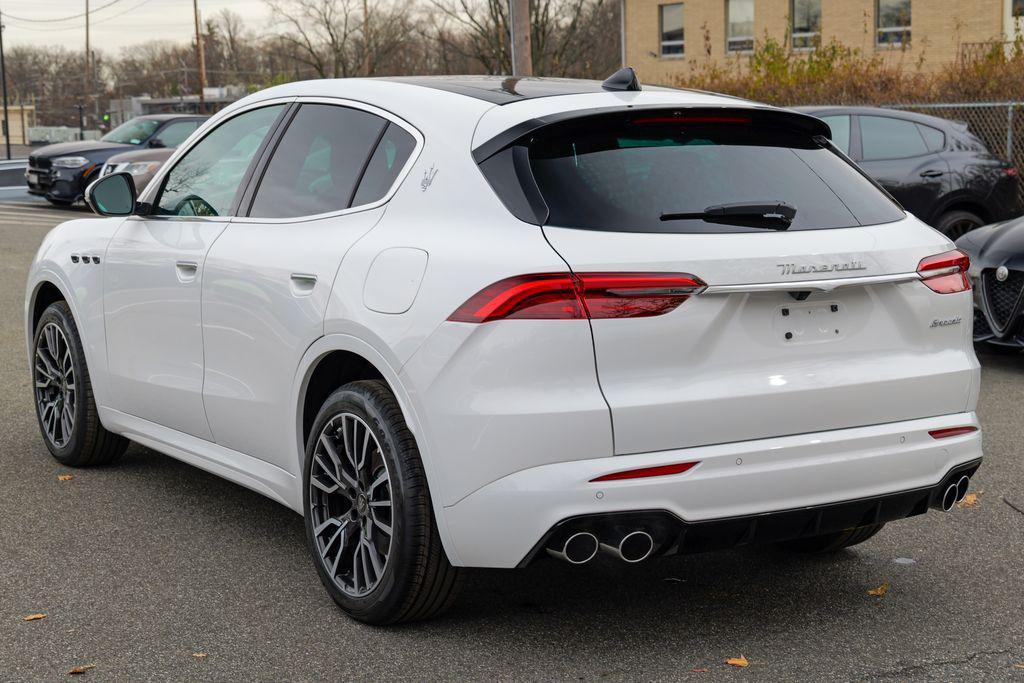 new 2025 Maserati Grecale car, priced at $79,034