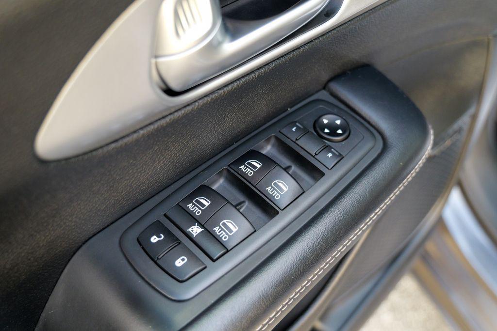 used 2018 Chrysler Pacifica car, priced at $14,995