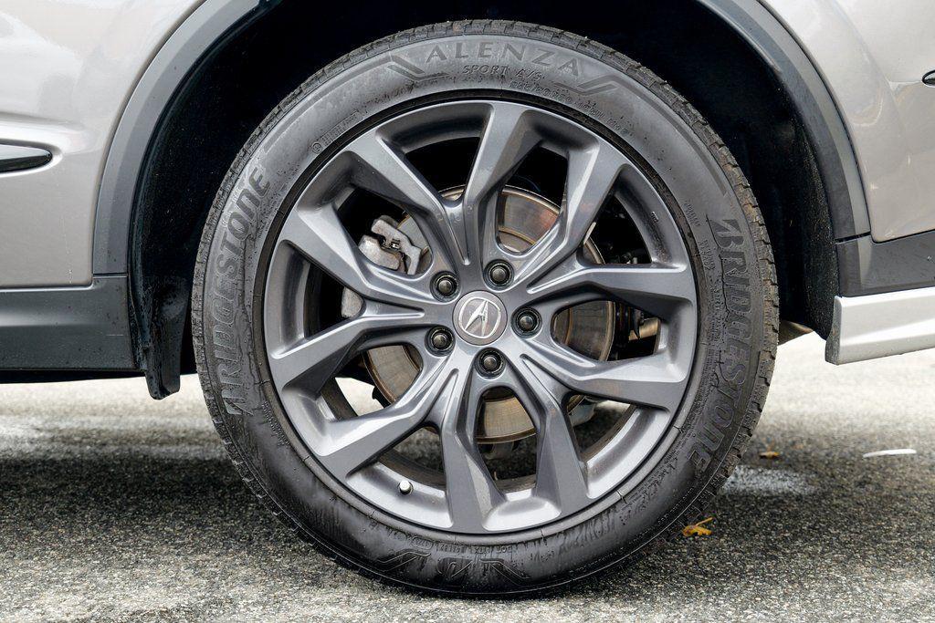 used 2024 Acura MDX car, priced at $41,625