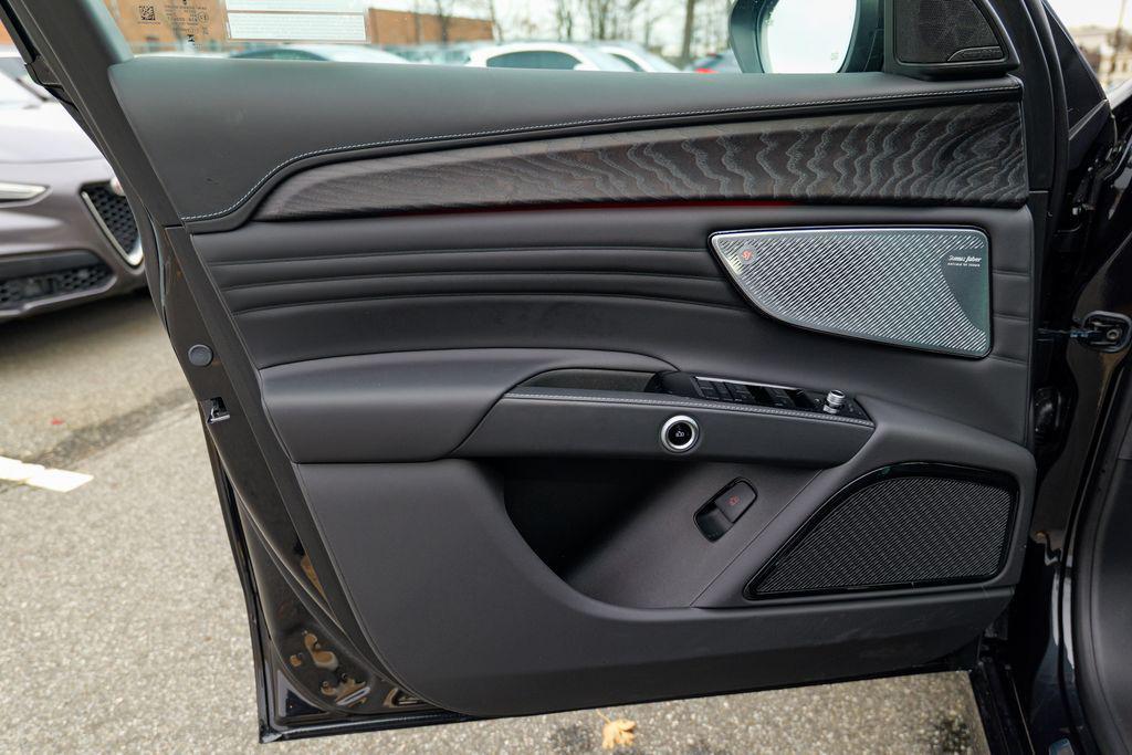 new 2025 Maserati Grecale car, priced at $69,995