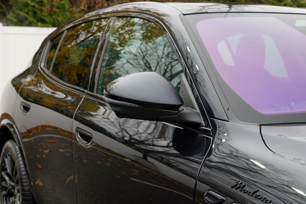 new 2025 Maserati Grecale car, priced at $69,995