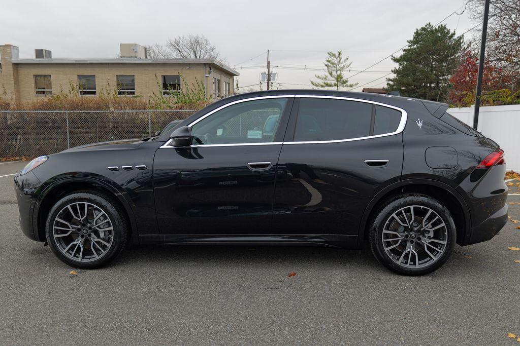 new 2025 Maserati Grecale car, priced at $80,069
