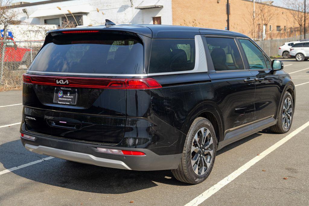 used 2024 Kia Carnival car, priced at $32,200