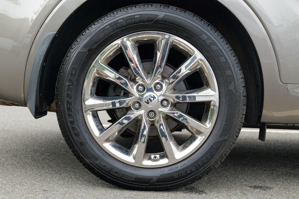 used 2016 Kia Sorento car, priced at $16,394