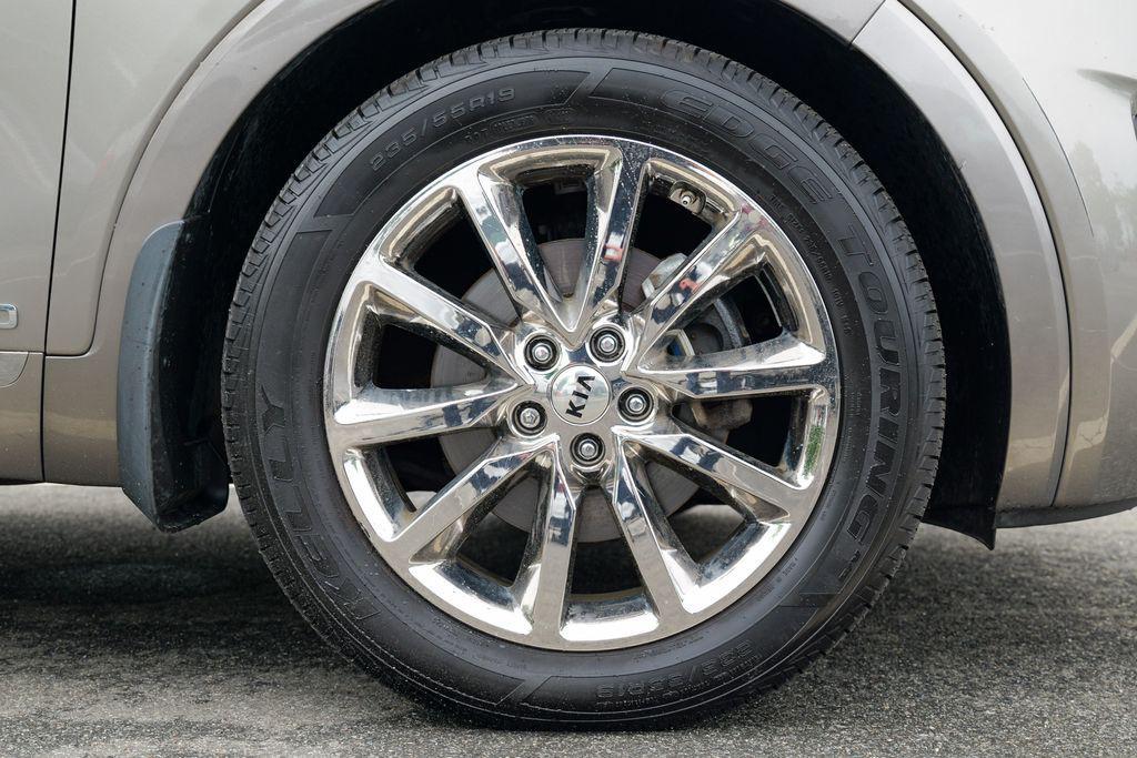used 2016 Kia Sorento car, priced at $16,394
