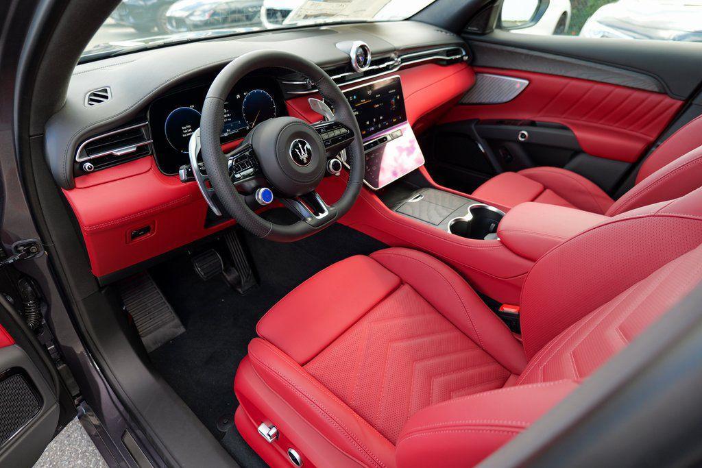 new 2025 Maserati Grecale car, priced at $84,155