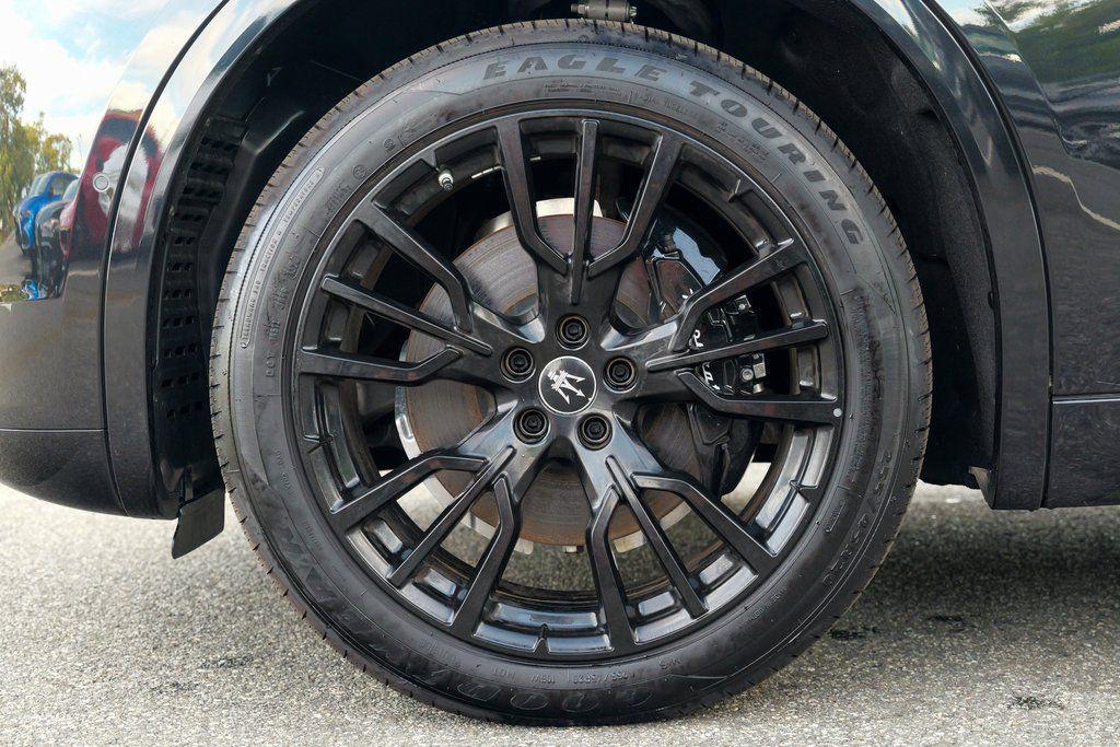 new 2025 Maserati Grecale car, priced at $70,900