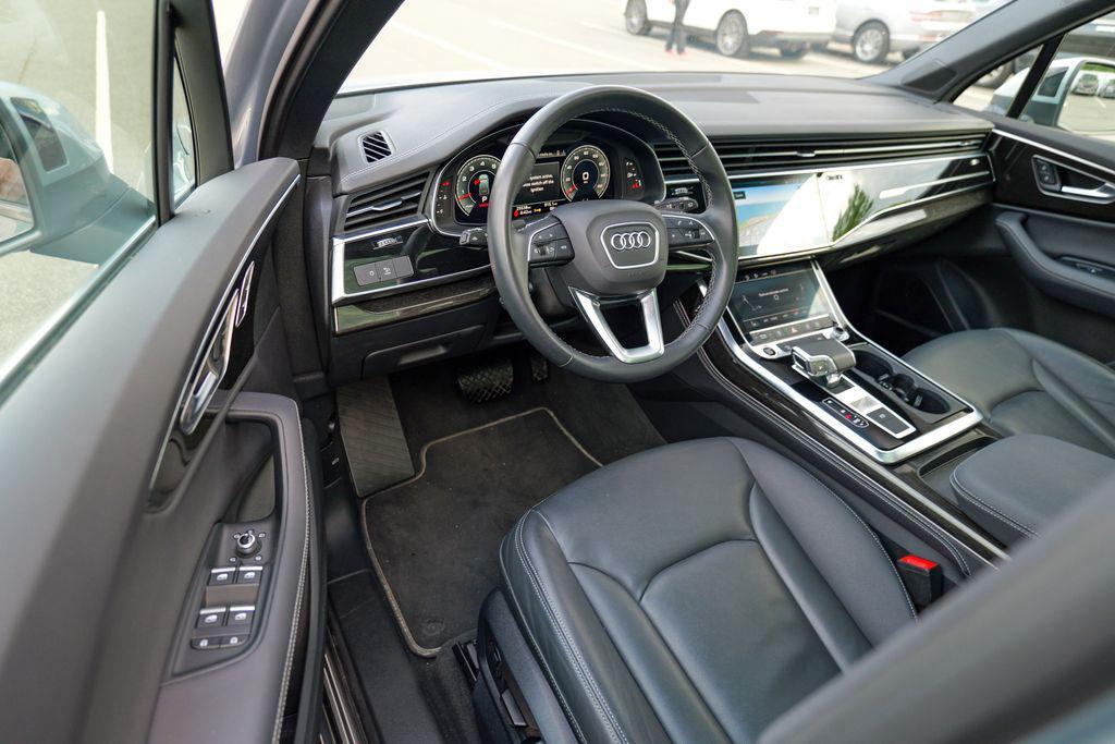 used 2025 Audi Q7 car, priced at $52,995