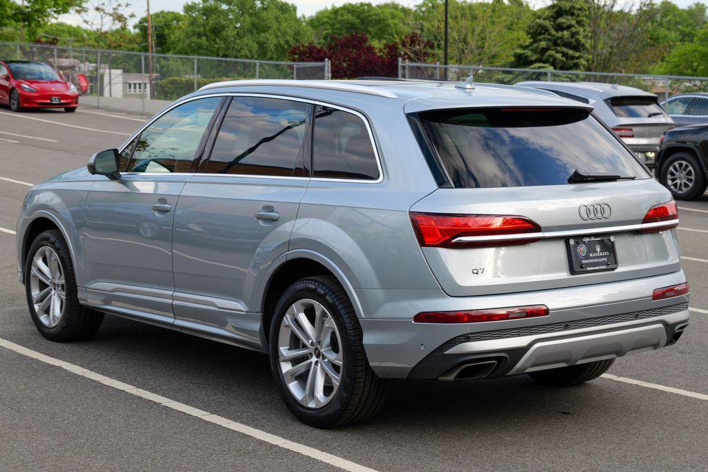 used 2025 Audi Q7 car, priced at $52,995