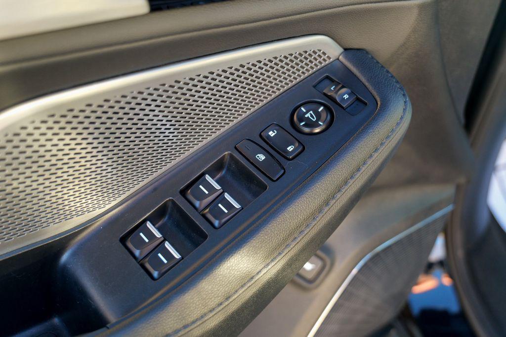 used 2023 Acura MDX car, priced at $38,427