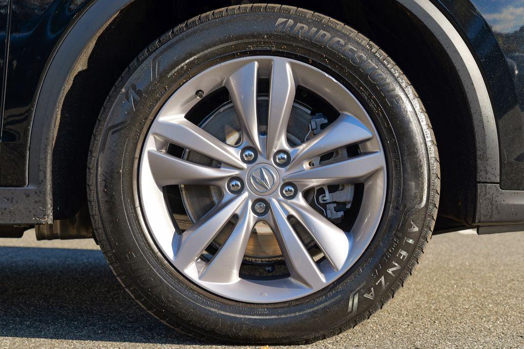 used 2023 Acura MDX car, priced at $38,427