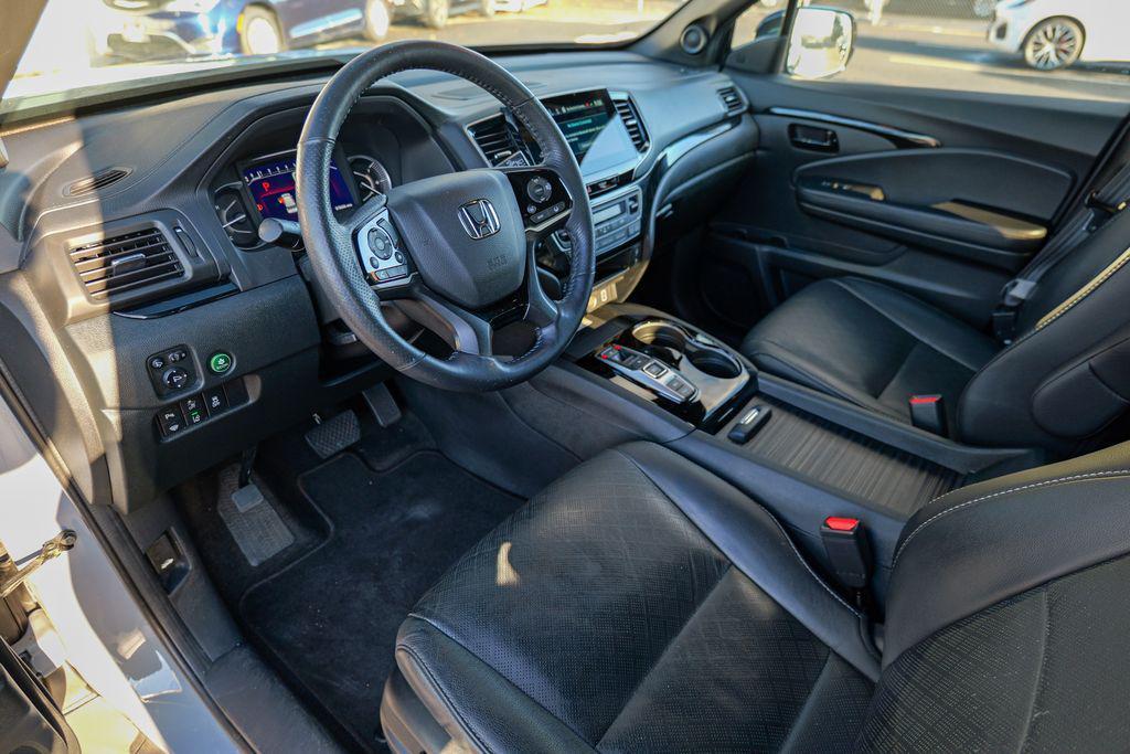 used 2022 Honda Passport car, priced at $30,369