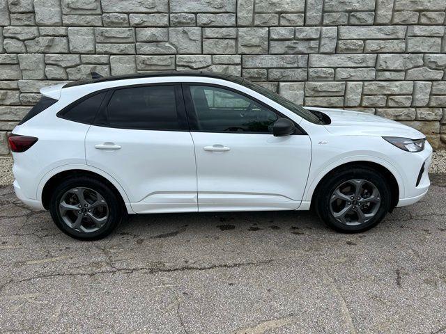 used 2023 Ford Escape car, priced at $25,888