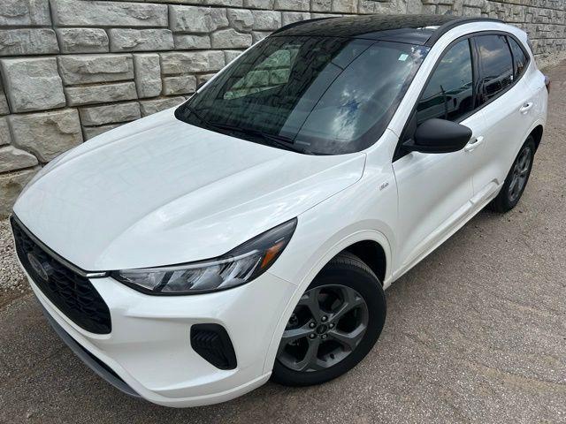 used 2023 Ford Escape car, priced at $25,888