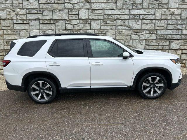 used 2023 Honda Pilot car, priced at $43,088