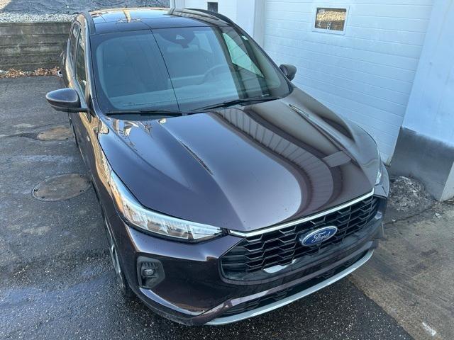 used 2023 Ford Escape car, priced at $28,888