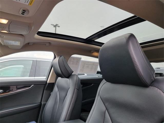 used 2022 Lincoln Nautilus car, priced at $33,888