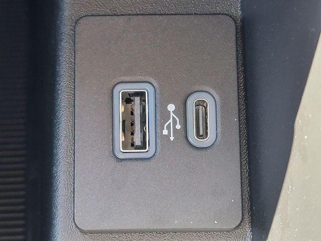 used 2024 Ford Edge car, priced at $26,888