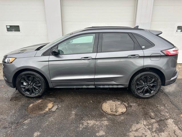 used 2024 Ford Edge car, priced at $32,888
