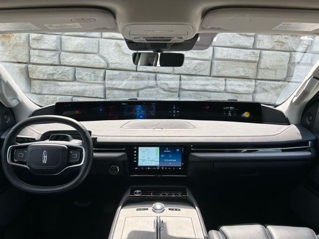 used 2025 Lincoln Navigator L car, priced at $89,888