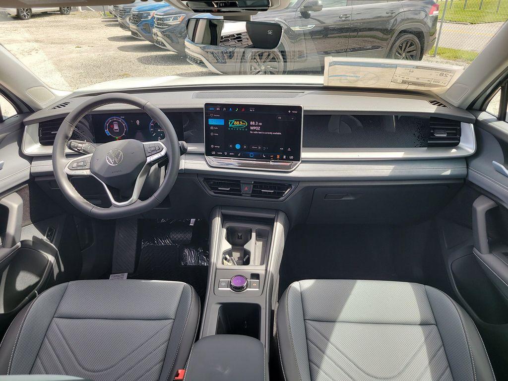 new 2025 Volkswagen Tiguan car, priced at $33,904