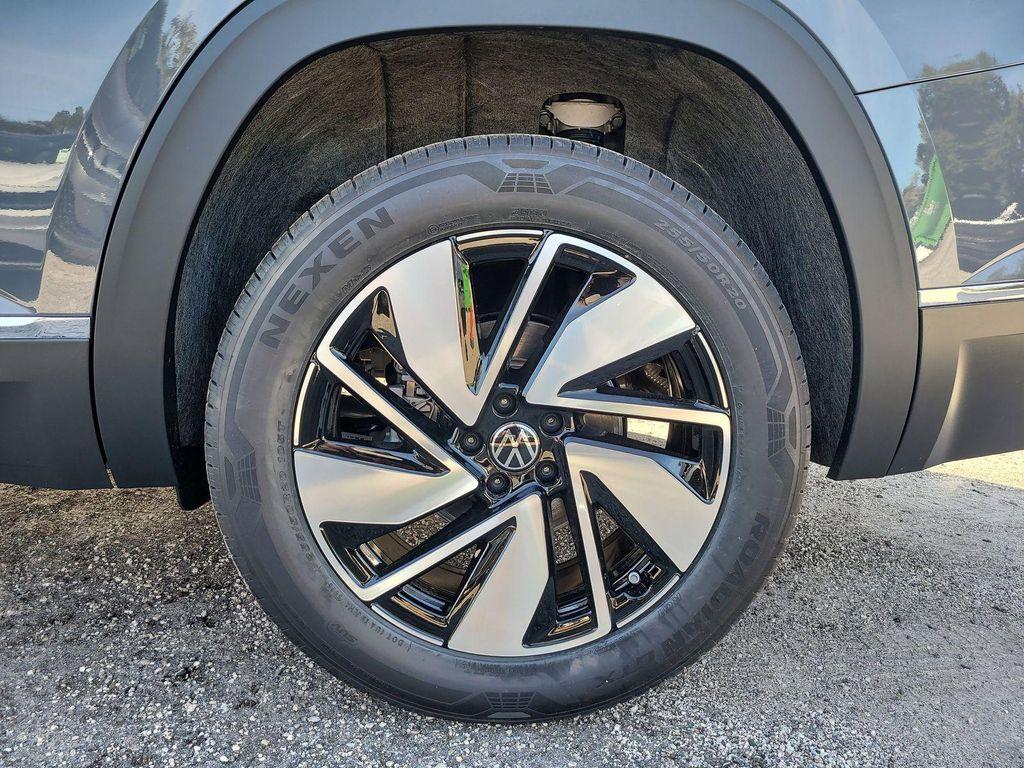 new 2026 Volkswagen Atlas car, priced at $48,393