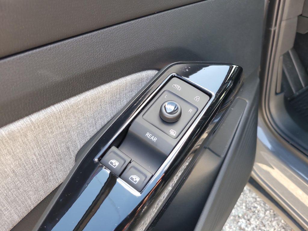 new 2025 Volkswagen ID.4 car, priced at $45,483