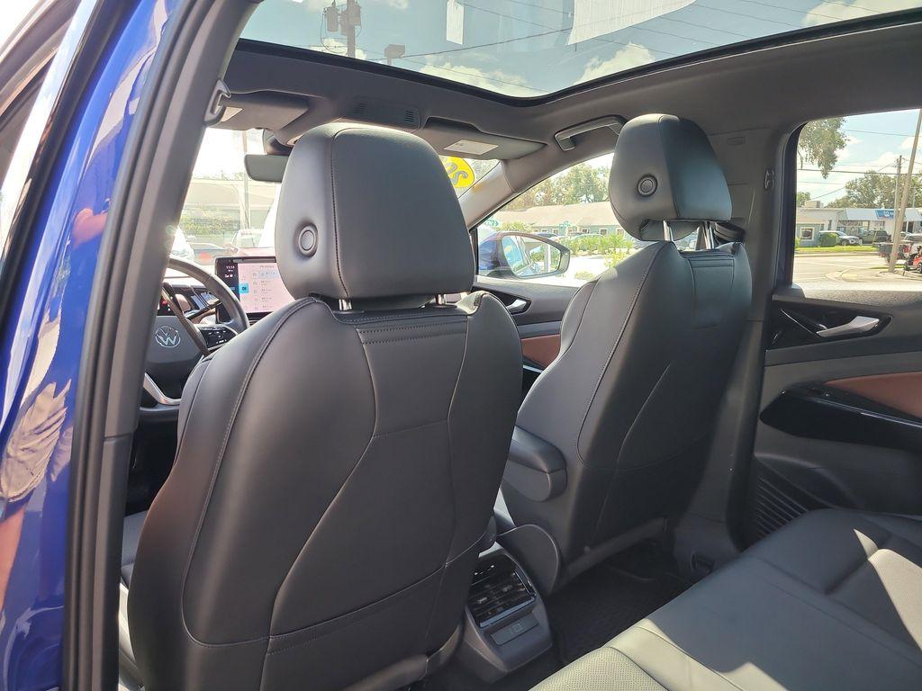 used 2022 Volkswagen ID.4 car, priced at $20,859