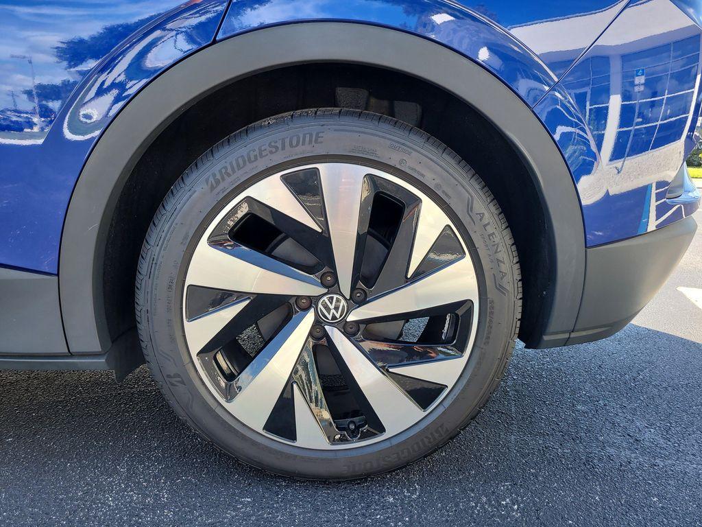 used 2022 Volkswagen ID.4 car, priced at $20,859
