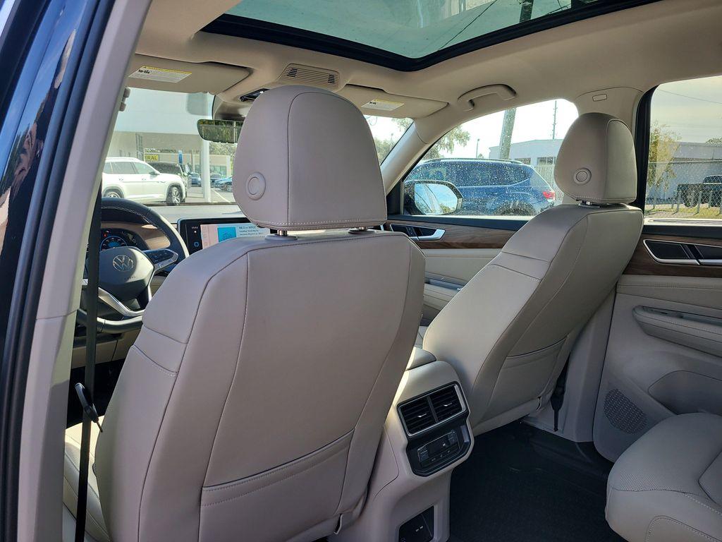 new 2026 Volkswagen Atlas car, priced at $44,610