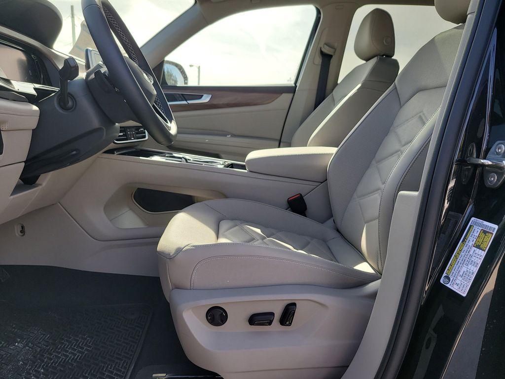 new 2026 Volkswagen Atlas car, priced at $44,610