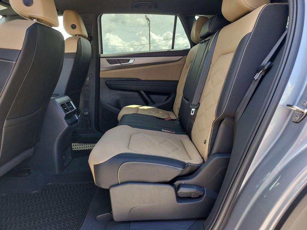 new 2026 Volkswagen Atlas Cross Sport car, priced at $37,303