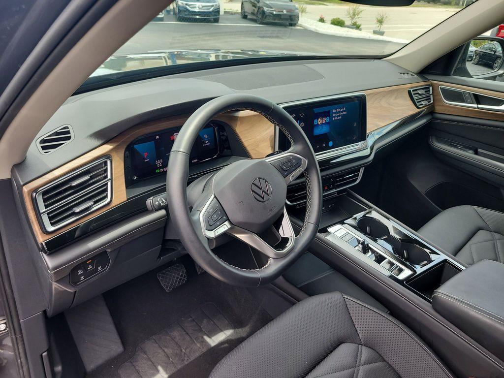 2025 Pure Gray Volkswagen Atlas