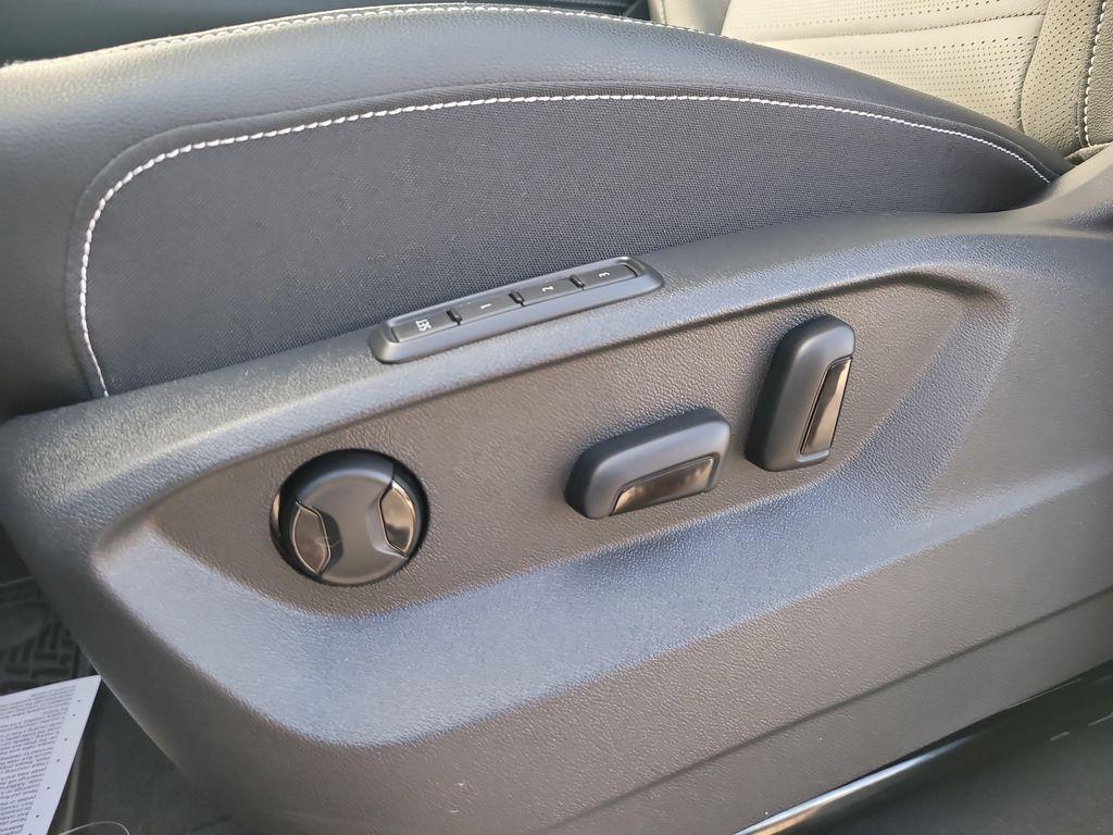 new 2026 Volkswagen Atlas Cross Sport car, priced at $49,301