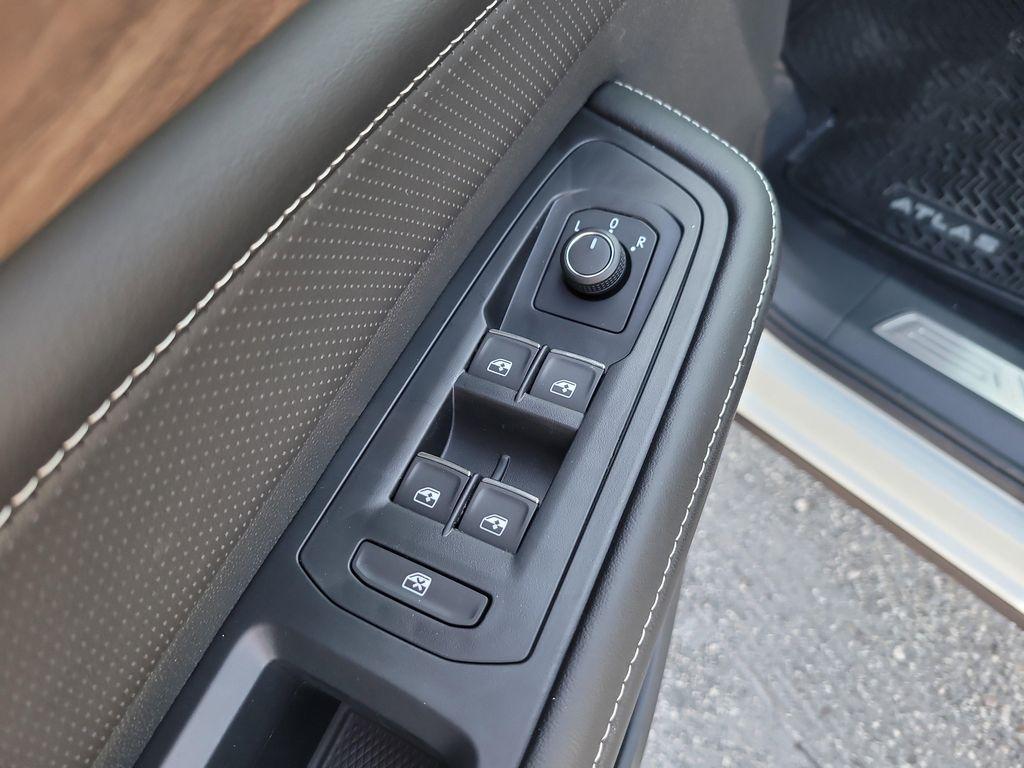 new 2026 Volkswagen Atlas car, priced at $43,840