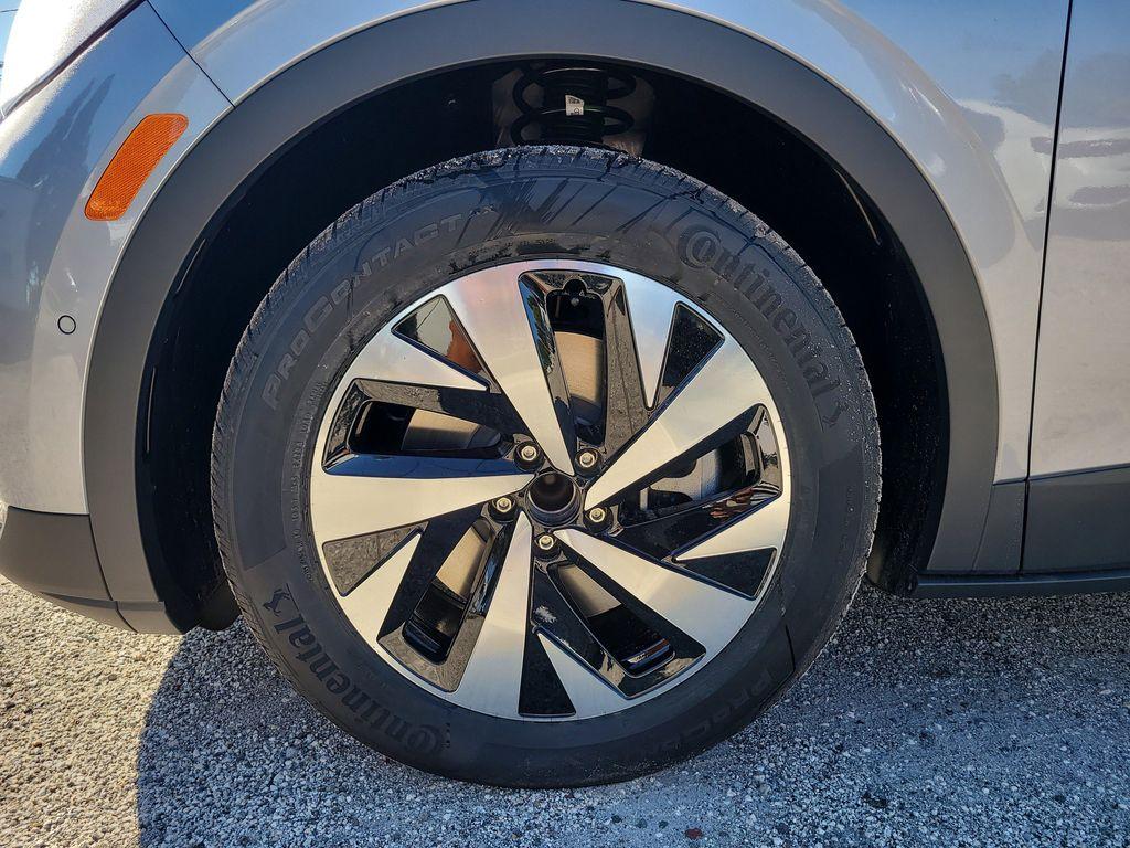 new 2025 Volkswagen ID.4 car, priced at $40,271