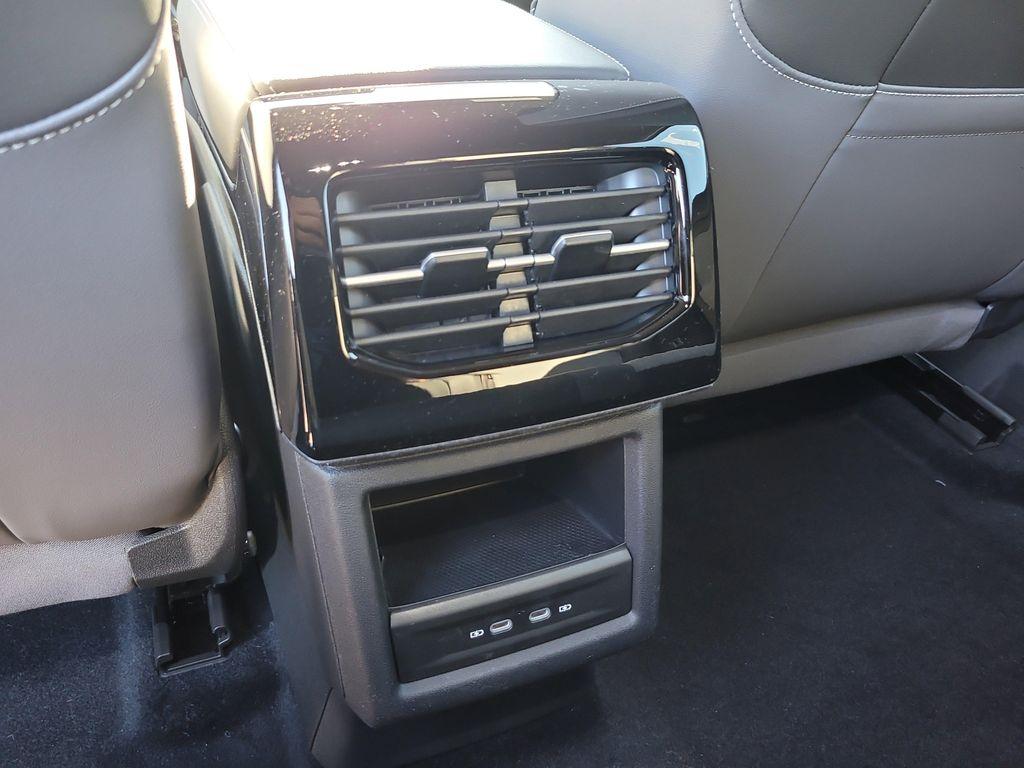 new 2025 Volkswagen ID.4 car, priced at $40,271