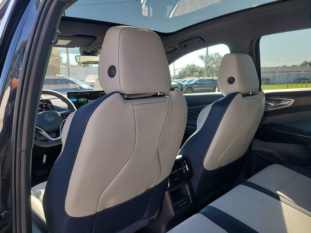 new 2025 Volkswagen ID.4 car, priced at $49,527
