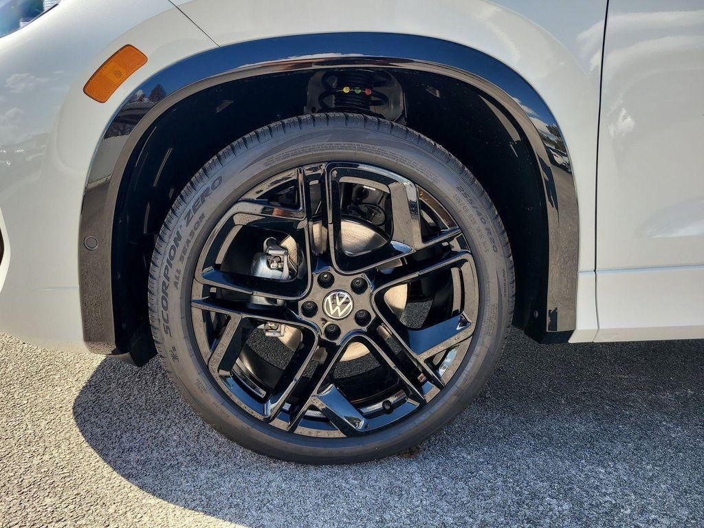 new 2026 Volkswagen Tiguan car, priced at $37,862