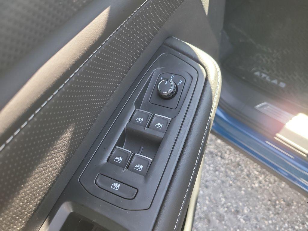 new 2026 Volkswagen Atlas Cross Sport car, priced at $46,980