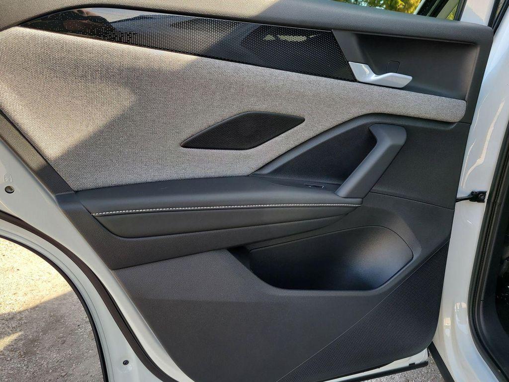 new 2026 Volkswagen Tiguan car, priced at $29,927