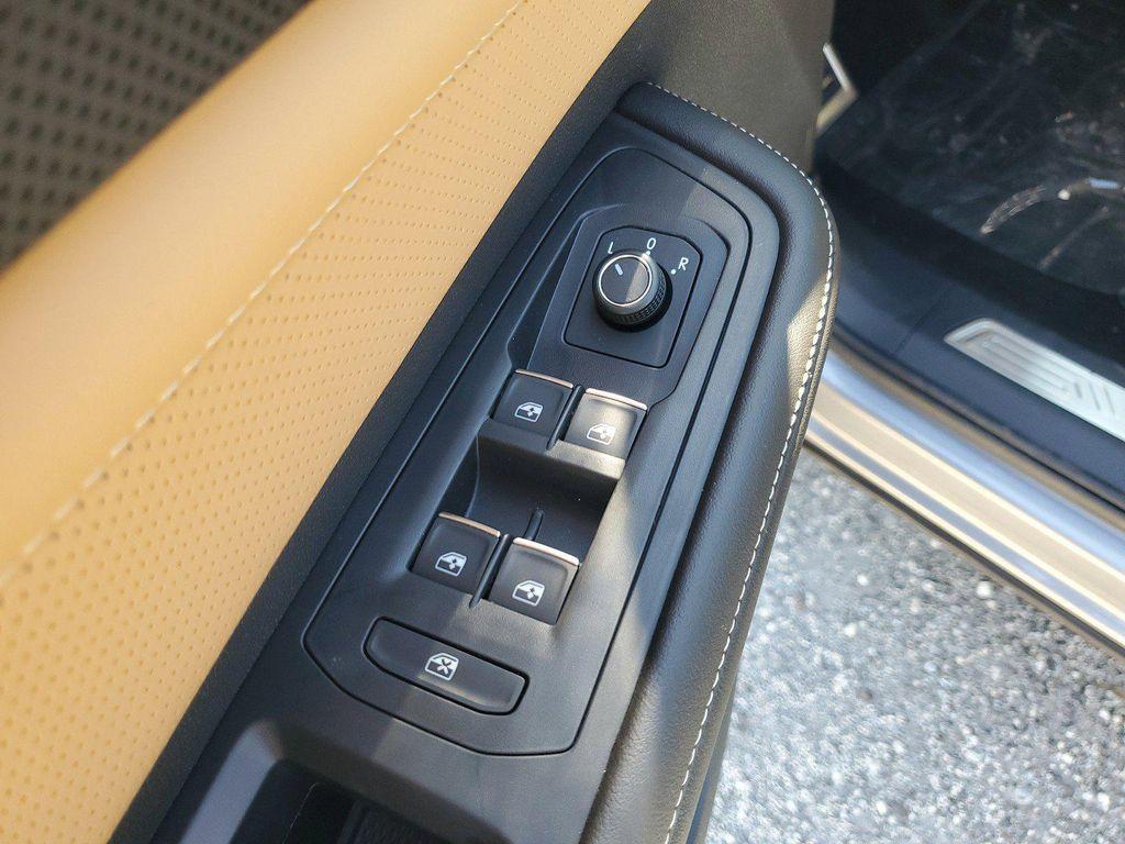 new 2025 Volkswagen Atlas Cross Sport car, priced at $45,036