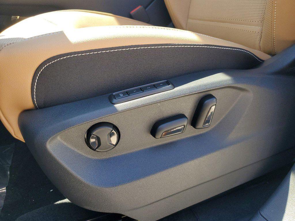 new 2025 Volkswagen Atlas Cross Sport car, priced at $45,036