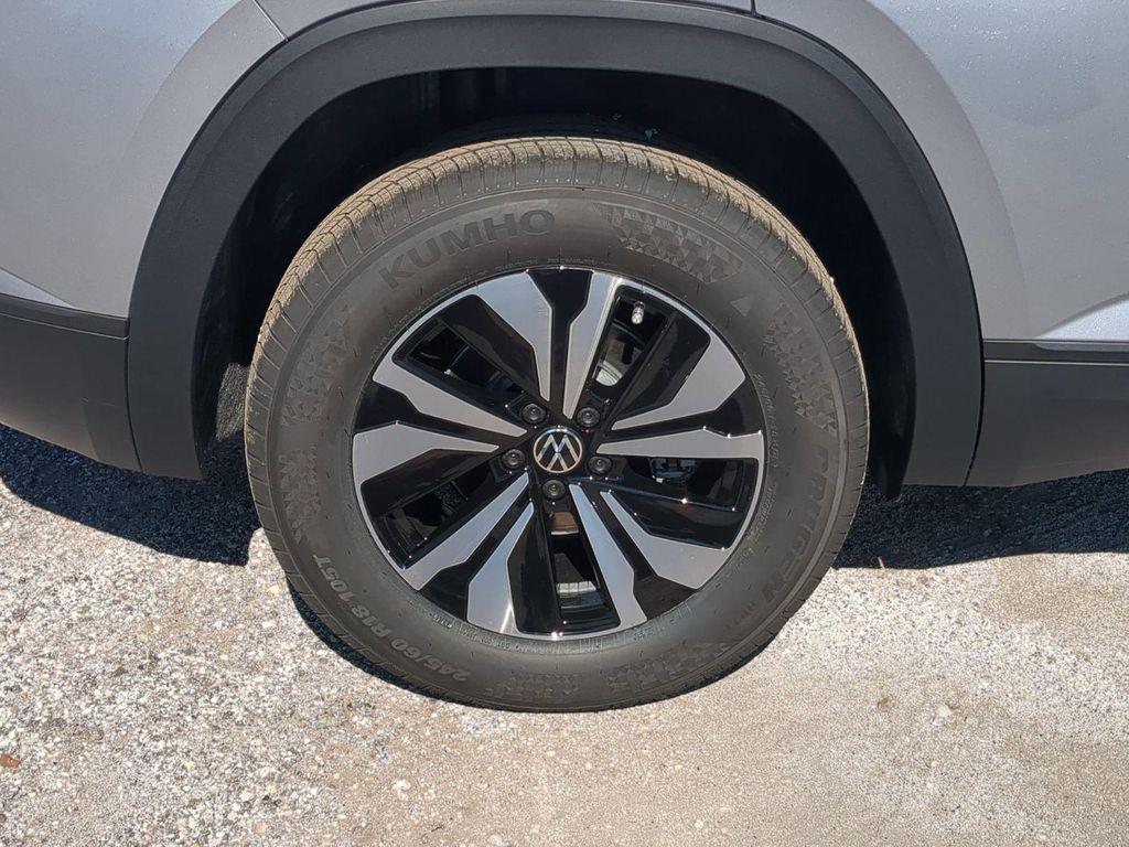 new 2026 Volkswagen Atlas Cross Sport car, priced at $37,571