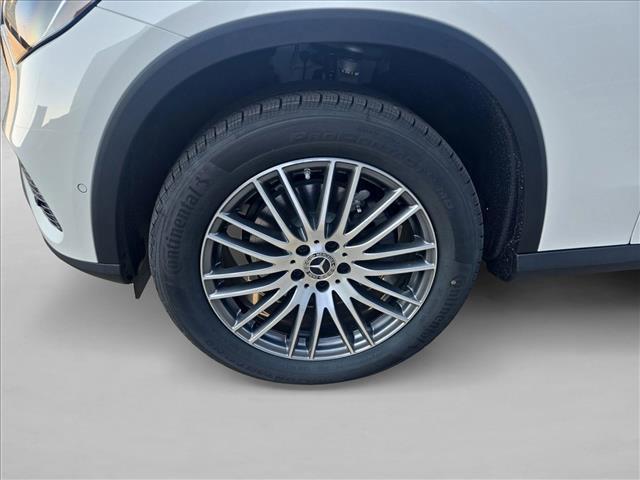 new 2026 Mercedes-Benz GLC 300 car, priced at $51,385