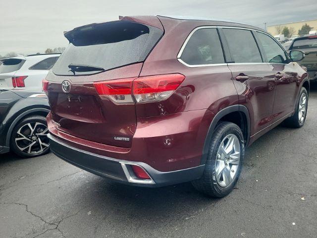 used 2019 Toyota Highlander car, priced at $22,100