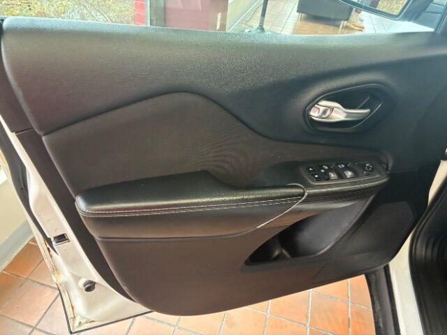 used 2015 Jeep Cherokee car, priced at $6,900