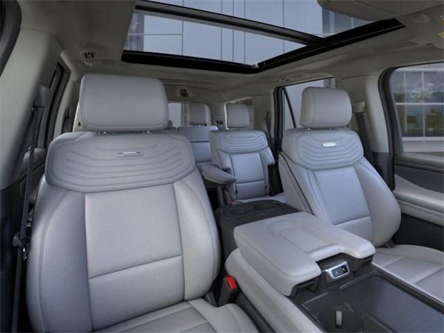new 2025 Ford Expedition car, priced at $85,718